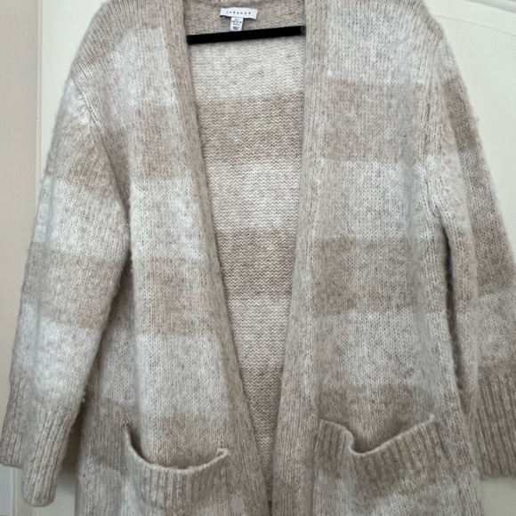 Topshop Cream and Tan Oversized Cardigan Sweater - Picture 5 of 7